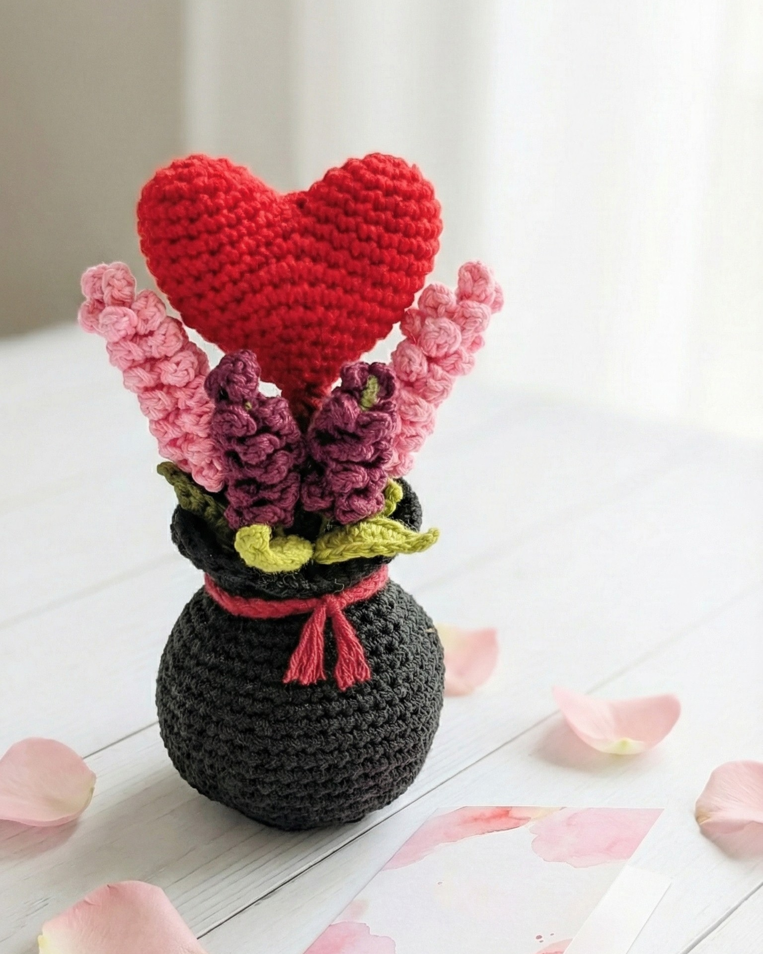Handmade Crochet Valentine Heart Flower Bouquet – Romantic Home Decor & Gift