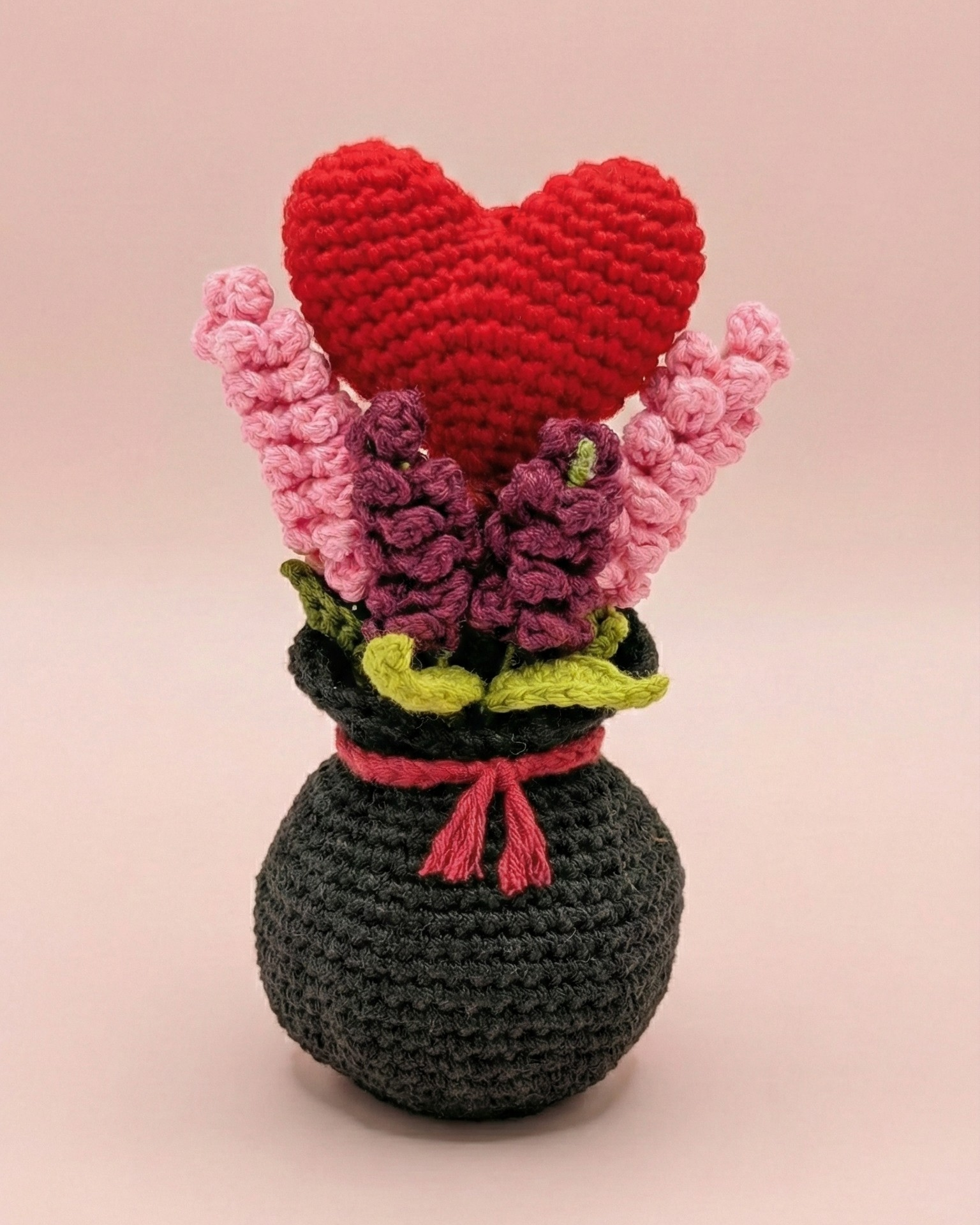Handmade Crochet Valentine Heart Flower Bouquet – Romantic Home Decor & Gift